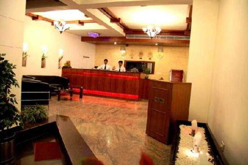 Airport Hotel Le Seasons Нью-Дели Экстерьер фото